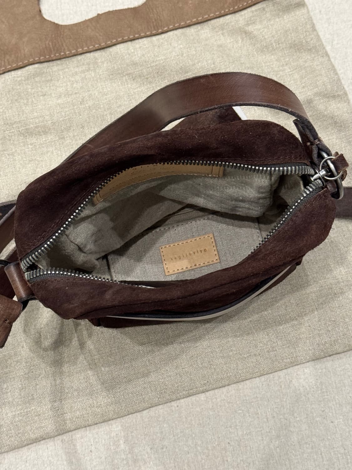 Tagliovivo 리버스 쿠라타 게이트 크로스바디 백 상품이미지7