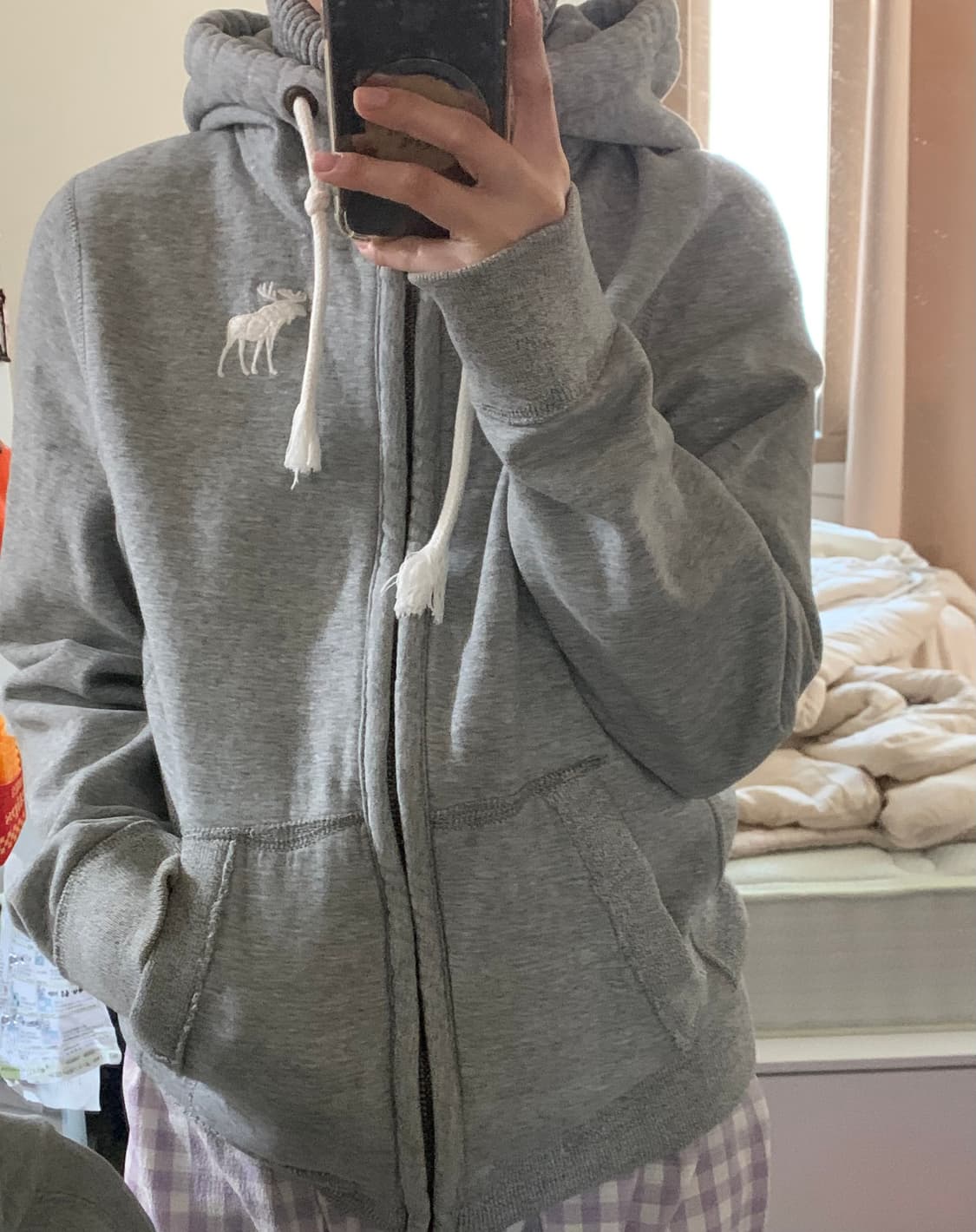 아베크롬비 머슬핏 그레이 하이넥 후드집업 팔아요🩶 착샷O 상품이미지4