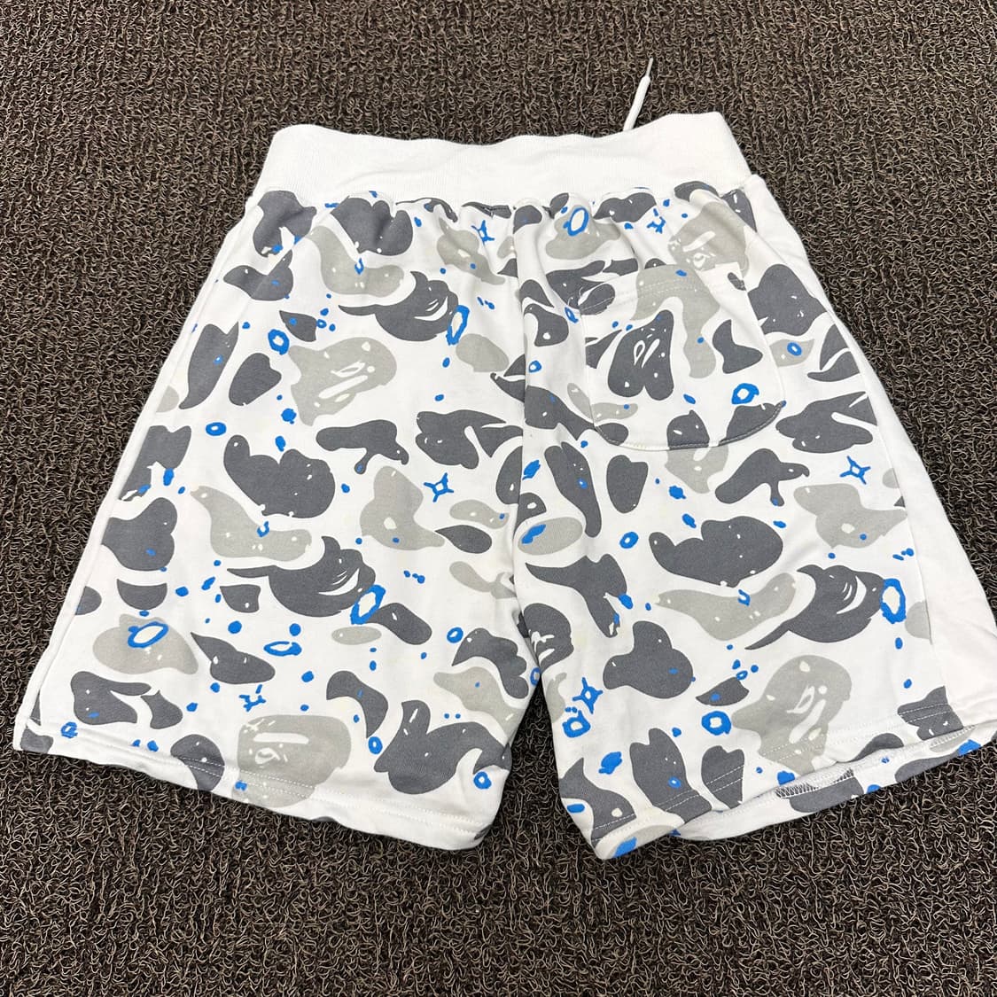 BAPE 베이프 샤크 카모 반바지 화이트 XL 상품이미지4