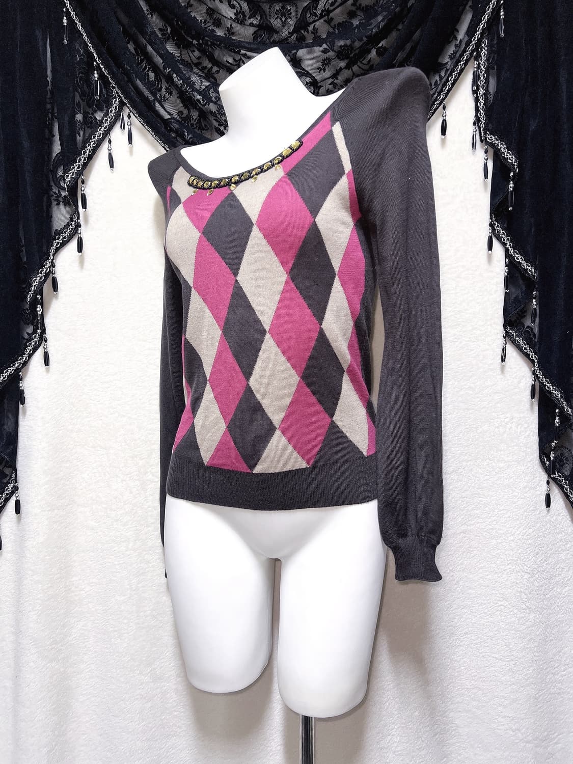 로맨틱갸루 큐빅비즈 아가일 체크 니트 로걀탑 라떼 너드 핀터 프레피 상품이미지3