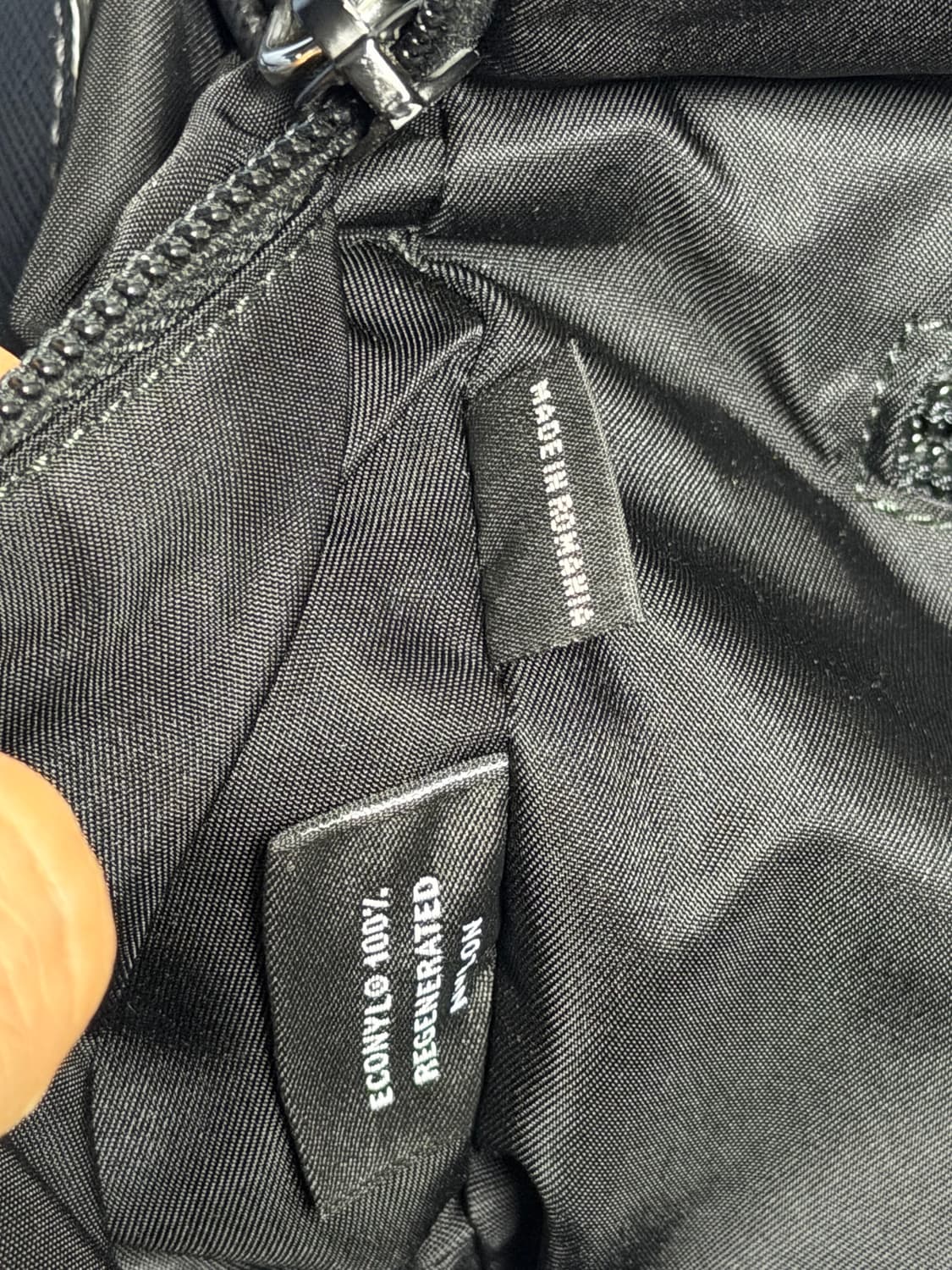 [2VH994] 프라다 리나일론 바이커백 미듐 상품이미지8