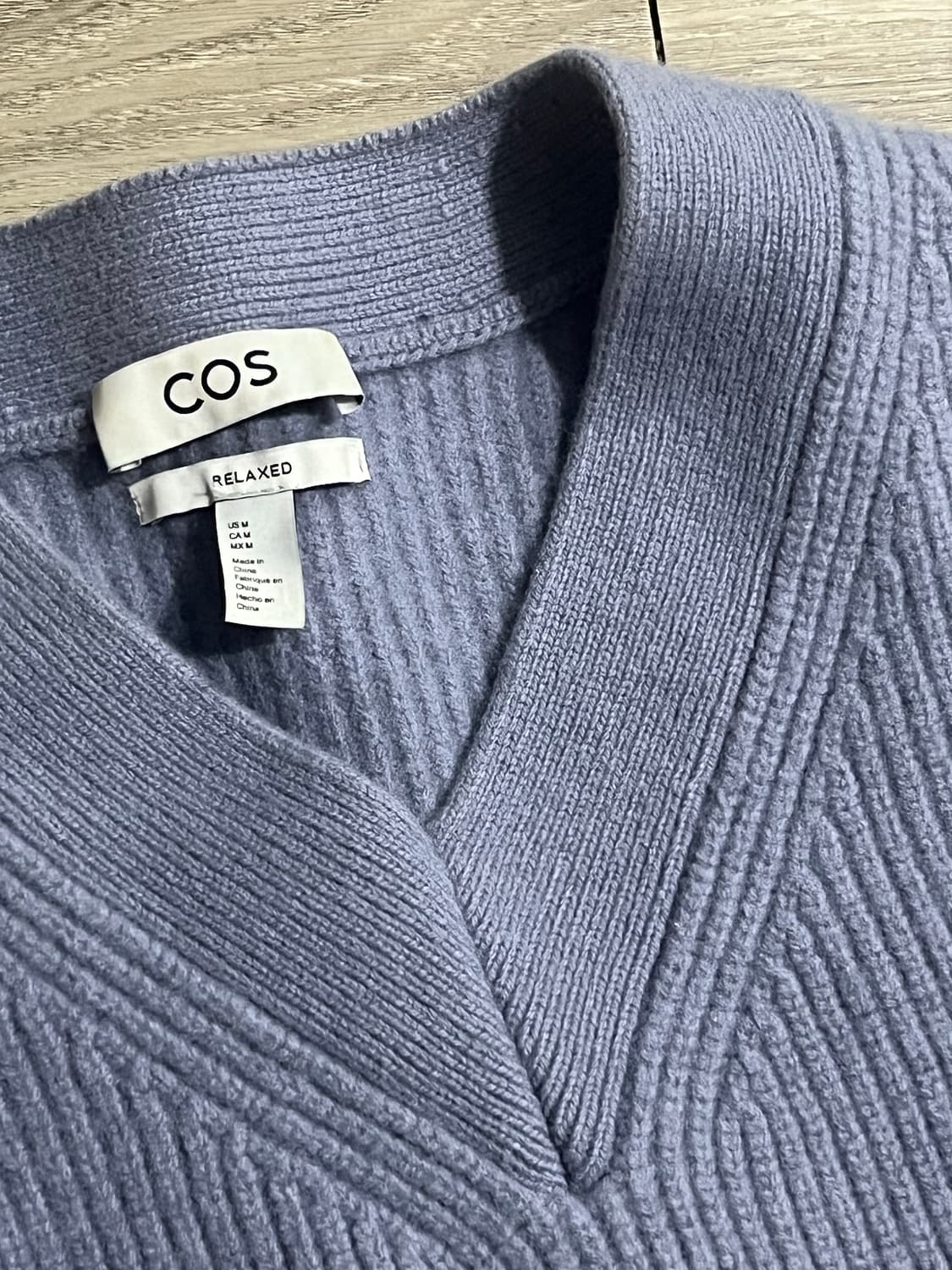 코스 울 브이넥 니트 상품이미지3