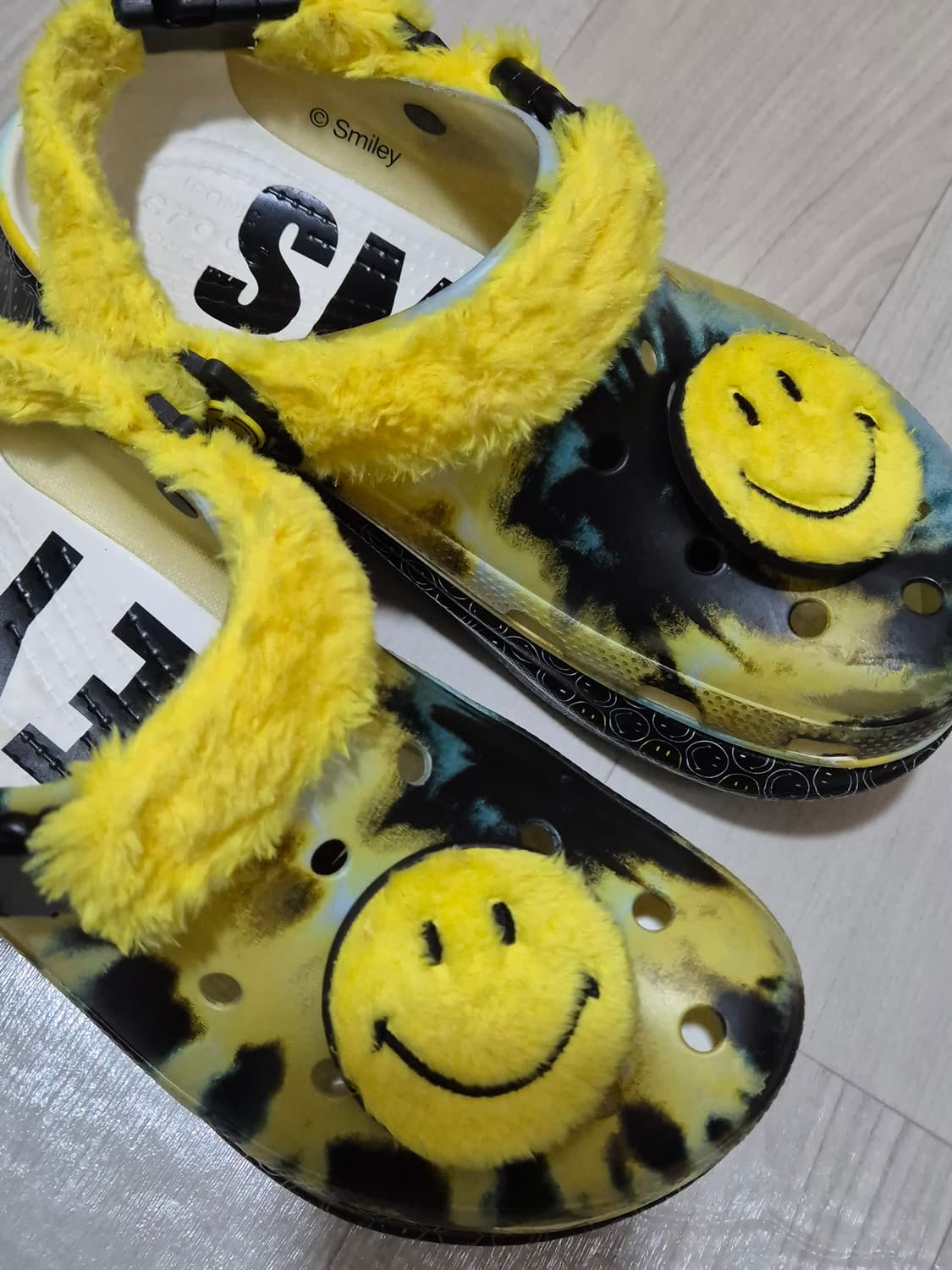 갤러리아 판매 정품 스마일리 크록스 상품이미지3