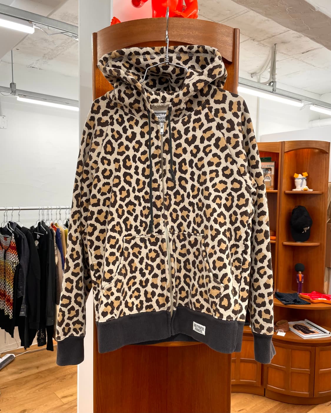 [S] 와코마리아 레오파드 후드 집업 상품이미지1