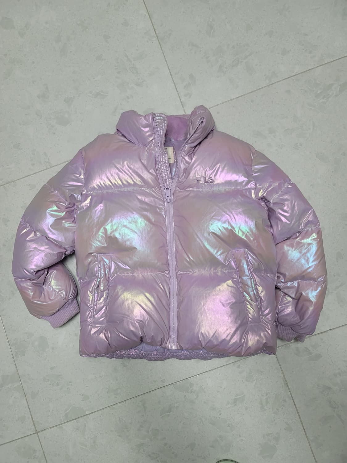 휠라 구스다운 패딩 키즈 145사이즈 상태굿

 상품이미지1