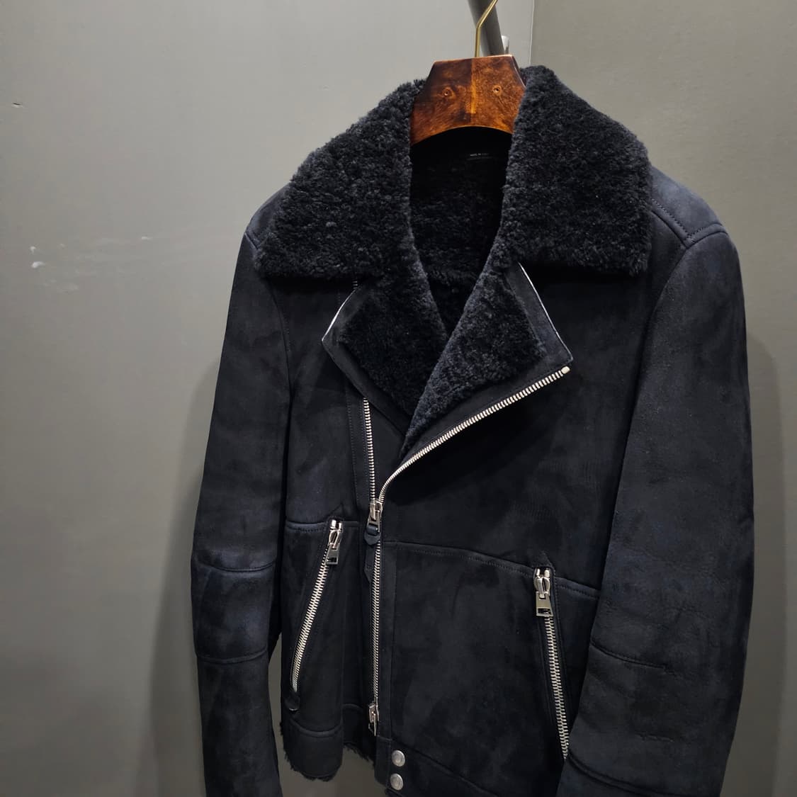 톰포드 스웨이드 바이커 시어링 무스탕 자켓 상품이미지3