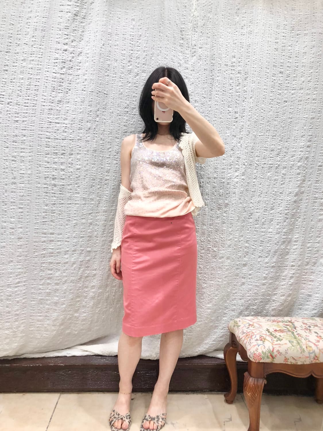 rosy glow sequin top 상품이미지3