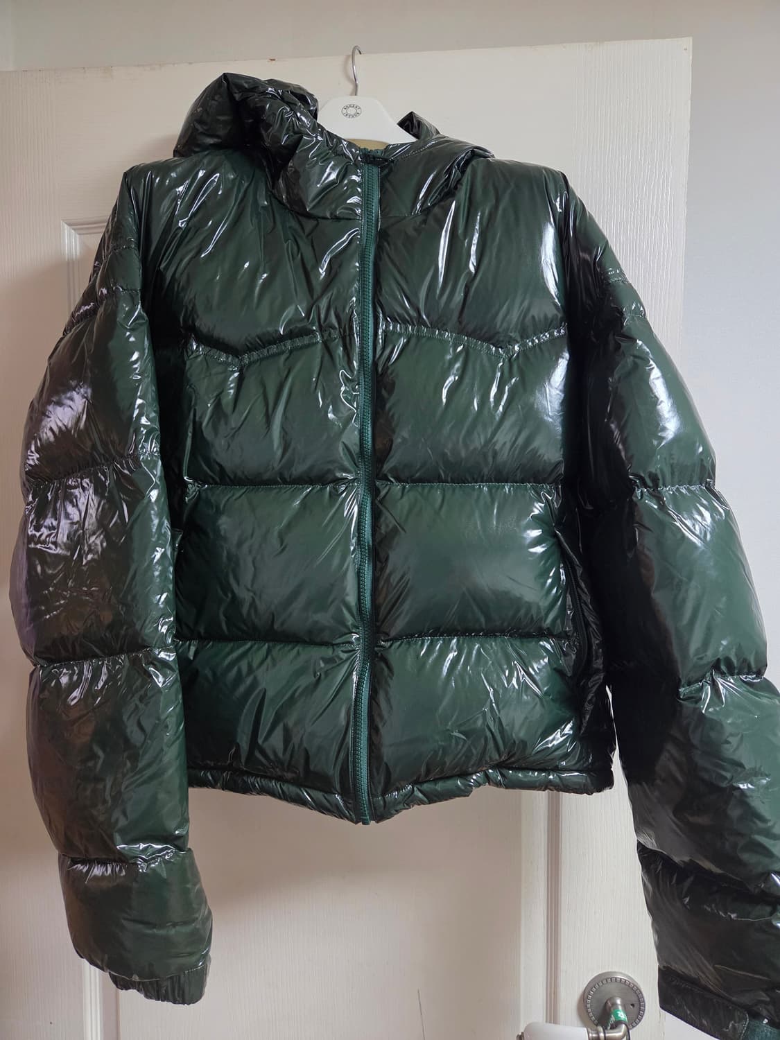 노앙 글로시 후드패딩 새상품 상품이미지4