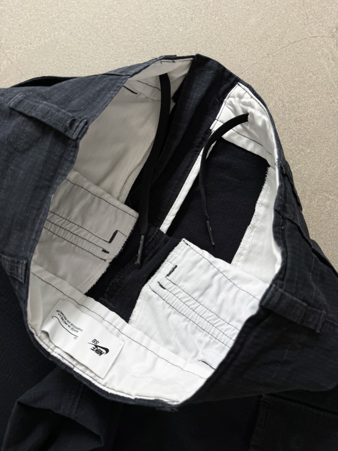 Nike Swoosh Cargo Shorts 상품이미지4