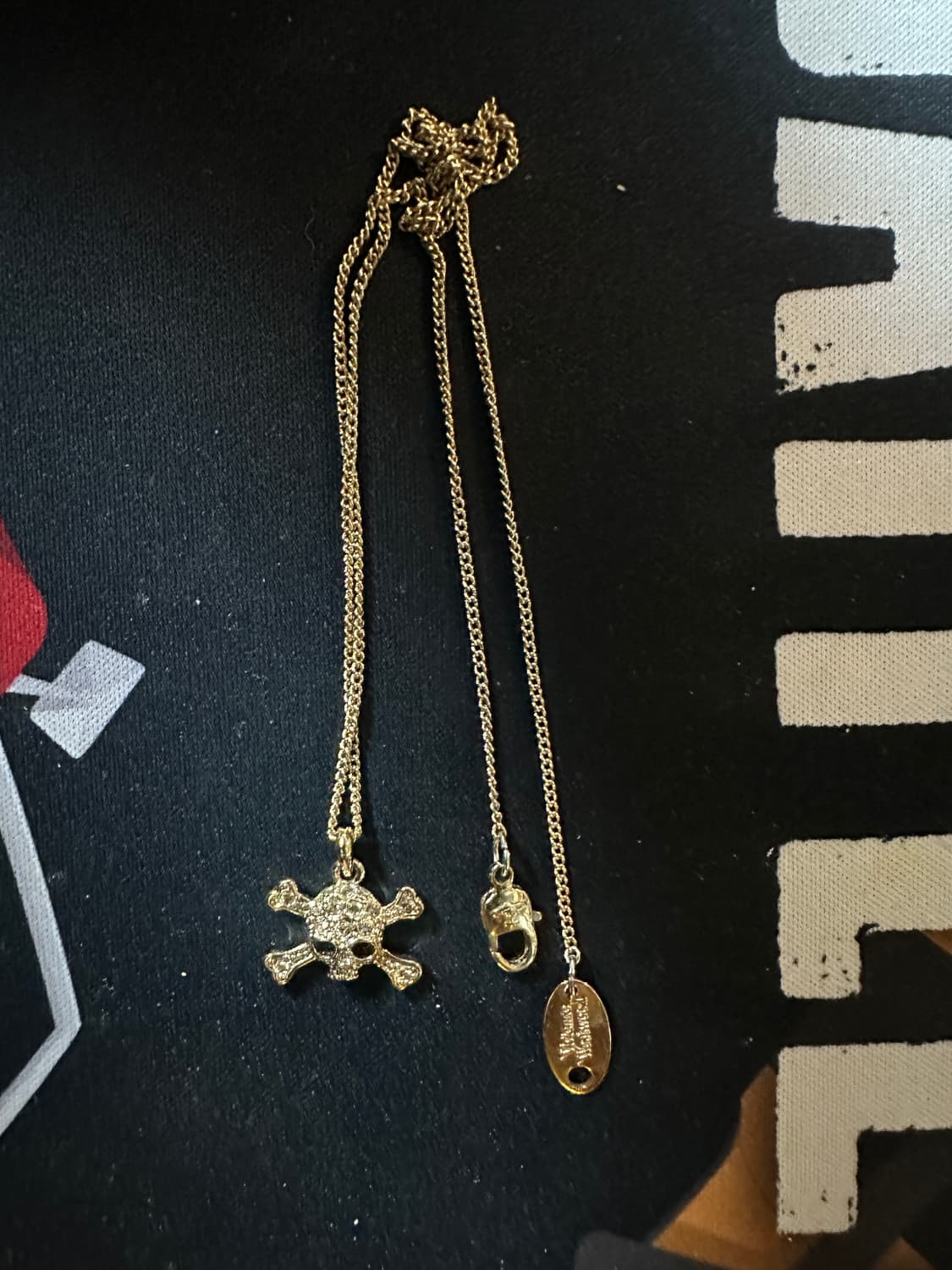 비비안웨스트우드 해골 목걸이 (스컬 앤 본) 상품이미지2