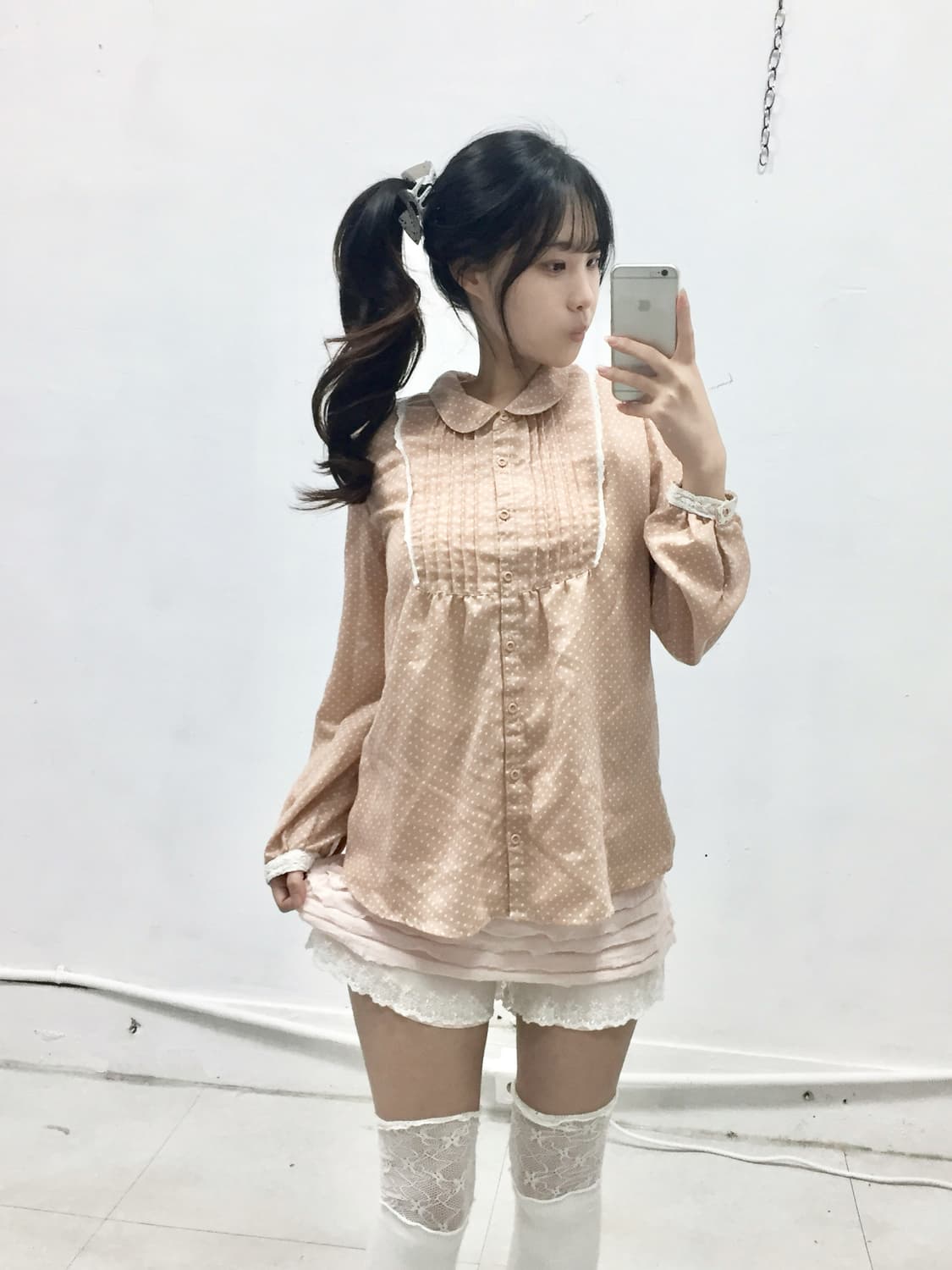 [THE EMPORIUM] 로걀 브라운핑크 도트 블라우스 상품이미지1