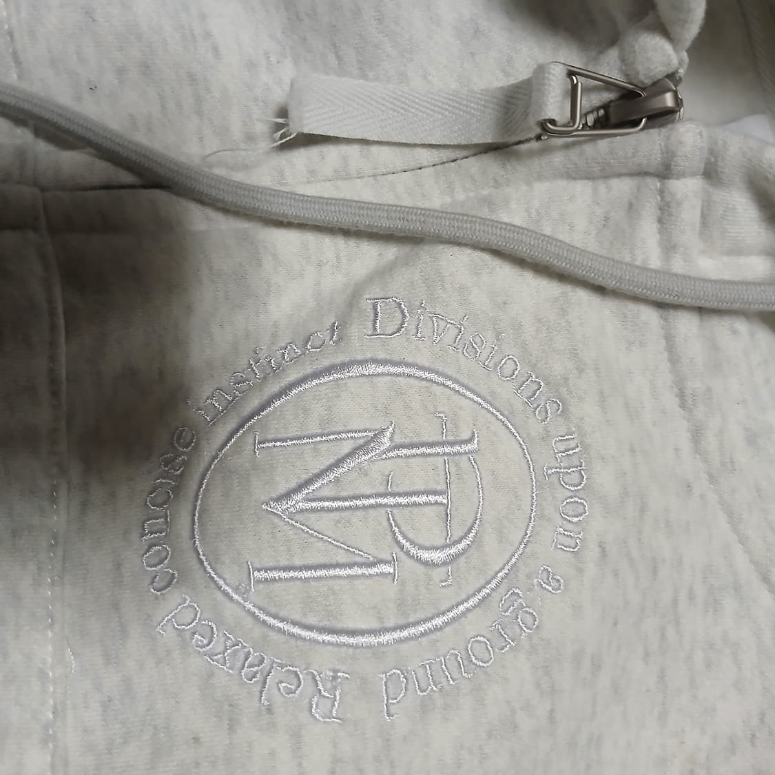 파르티멘토 로고 크롭 우먼 기모 맨투맨 멜란지 후드집업 상품이미지2