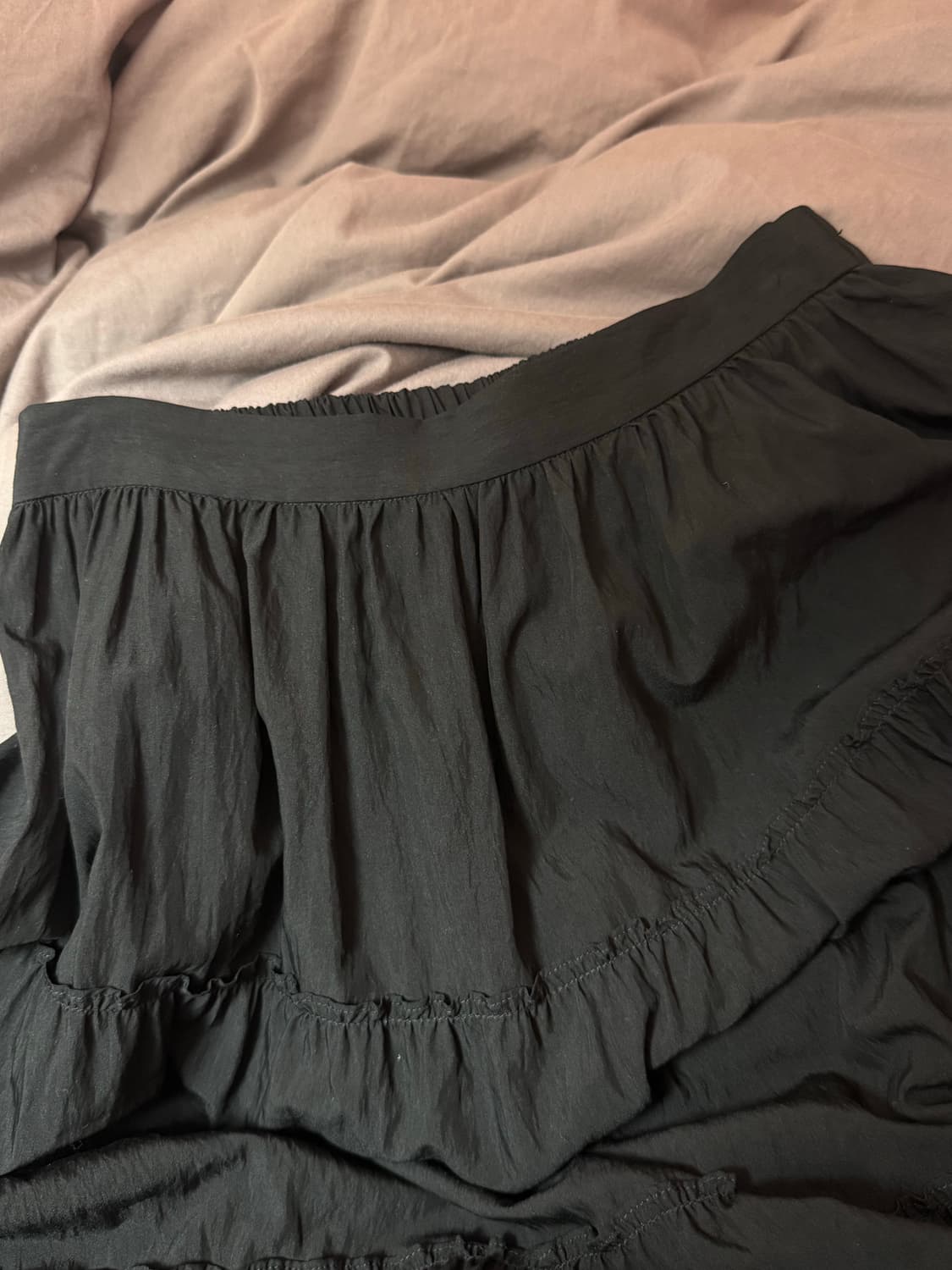 이즈이즈 캉캉 롱스커트 블랙 상품이미지1