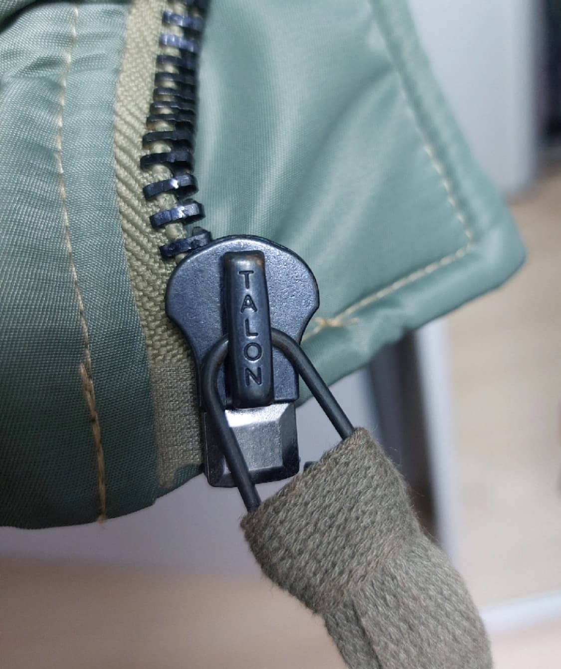 [브론슨/상태 최상] MA-1 Talon zipper / khaki 상품이미지3