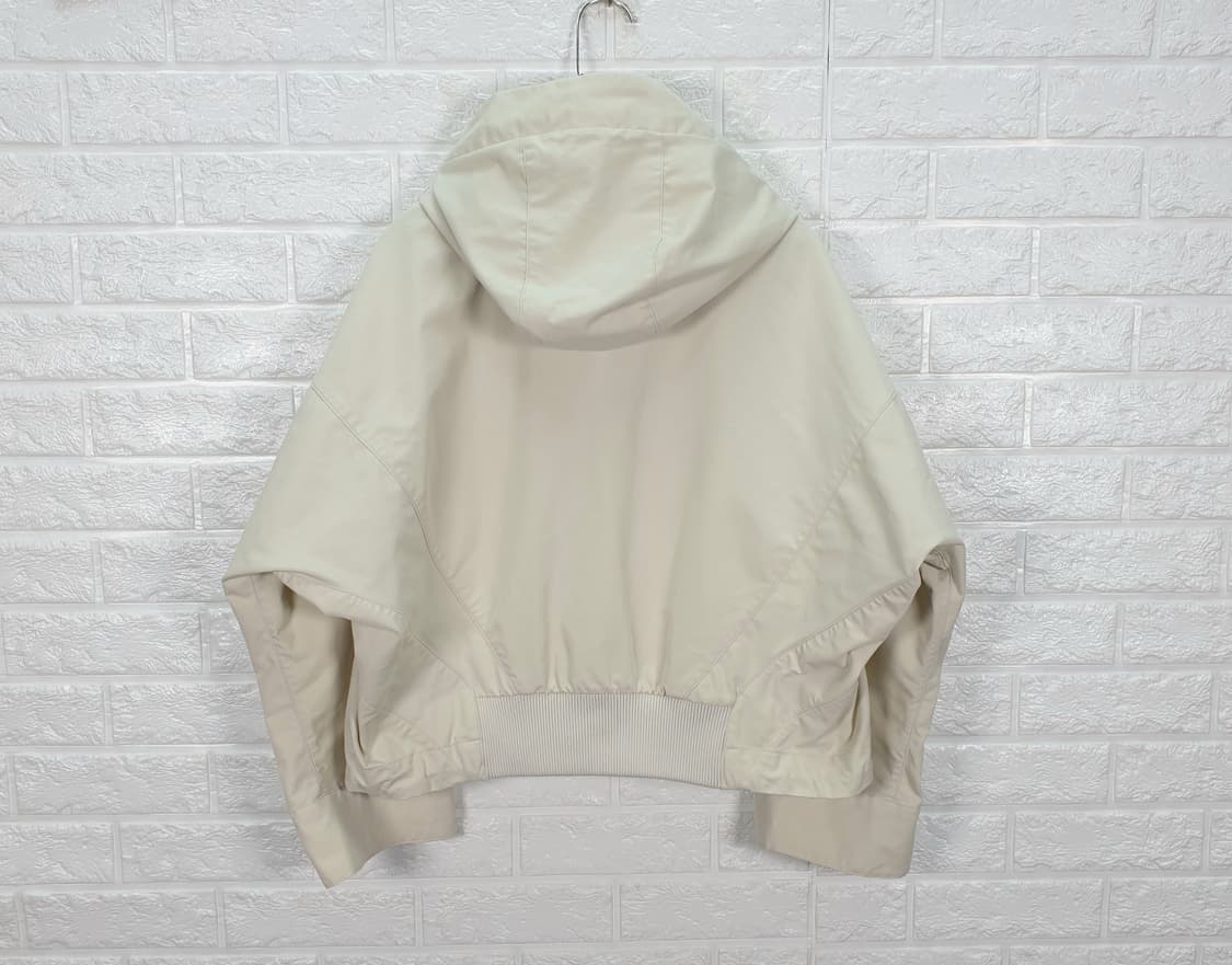 [55-66]자라 크롭 후드 점퍼 상품이미지4