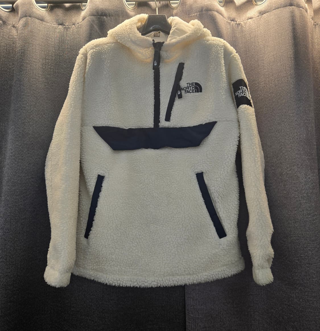 노스페이스 뽀글이 후리스 화이트랴벨아이보리 상품이미지1