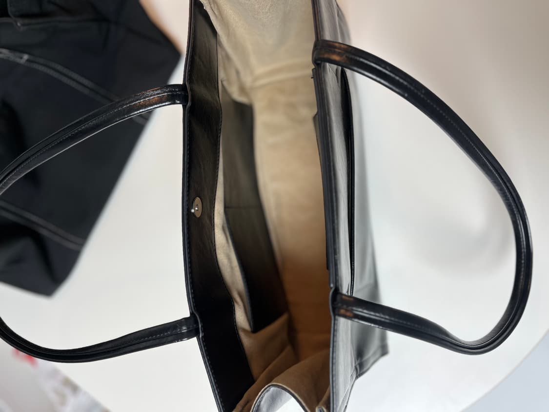 새상품) 스탠드오일 오블롱백블랙 상품이미지3