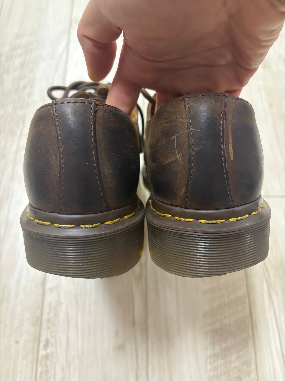 닥터마틴 1461 3홀 크레이지홀스 260 상품이미지5