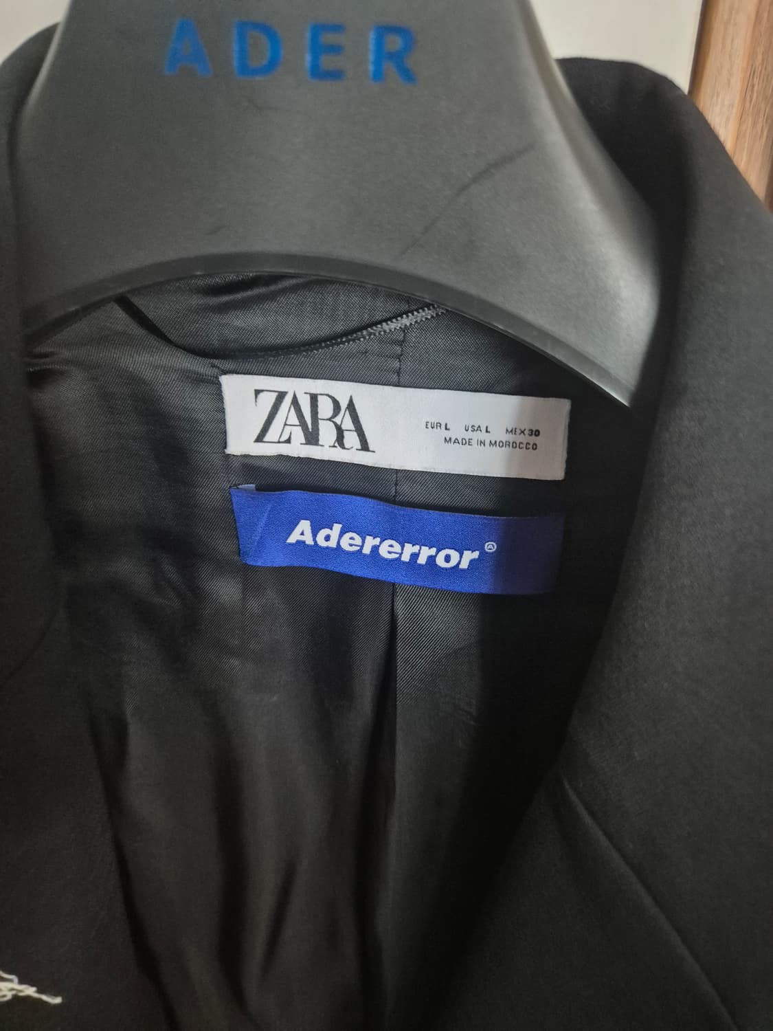 자라 아더에러 1차 콜라보 블레이저L, 팬츠 S 셋업 팝니다. 상품이미지3