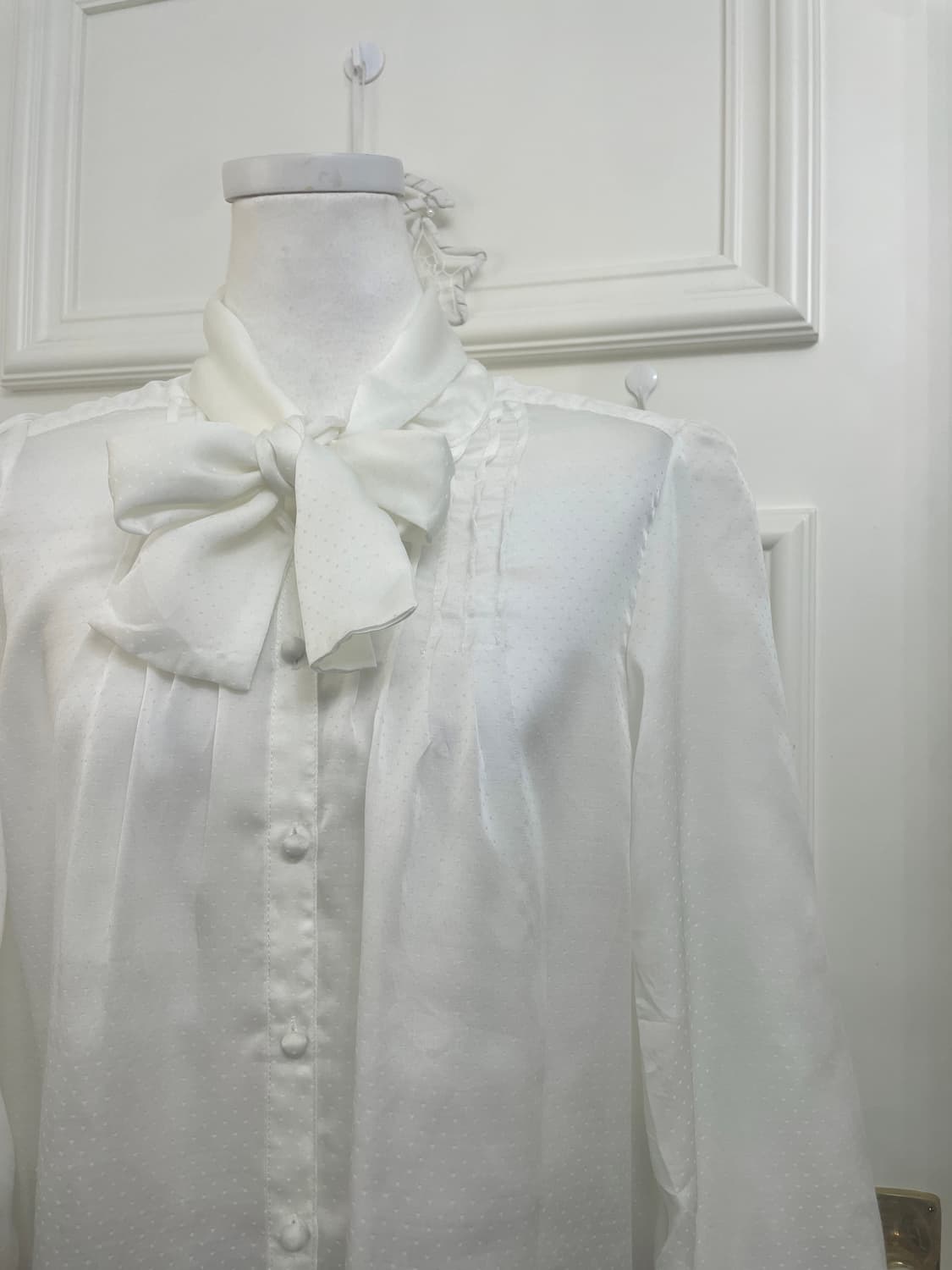 ivory bow point dot lovely blouse 상품이미지7