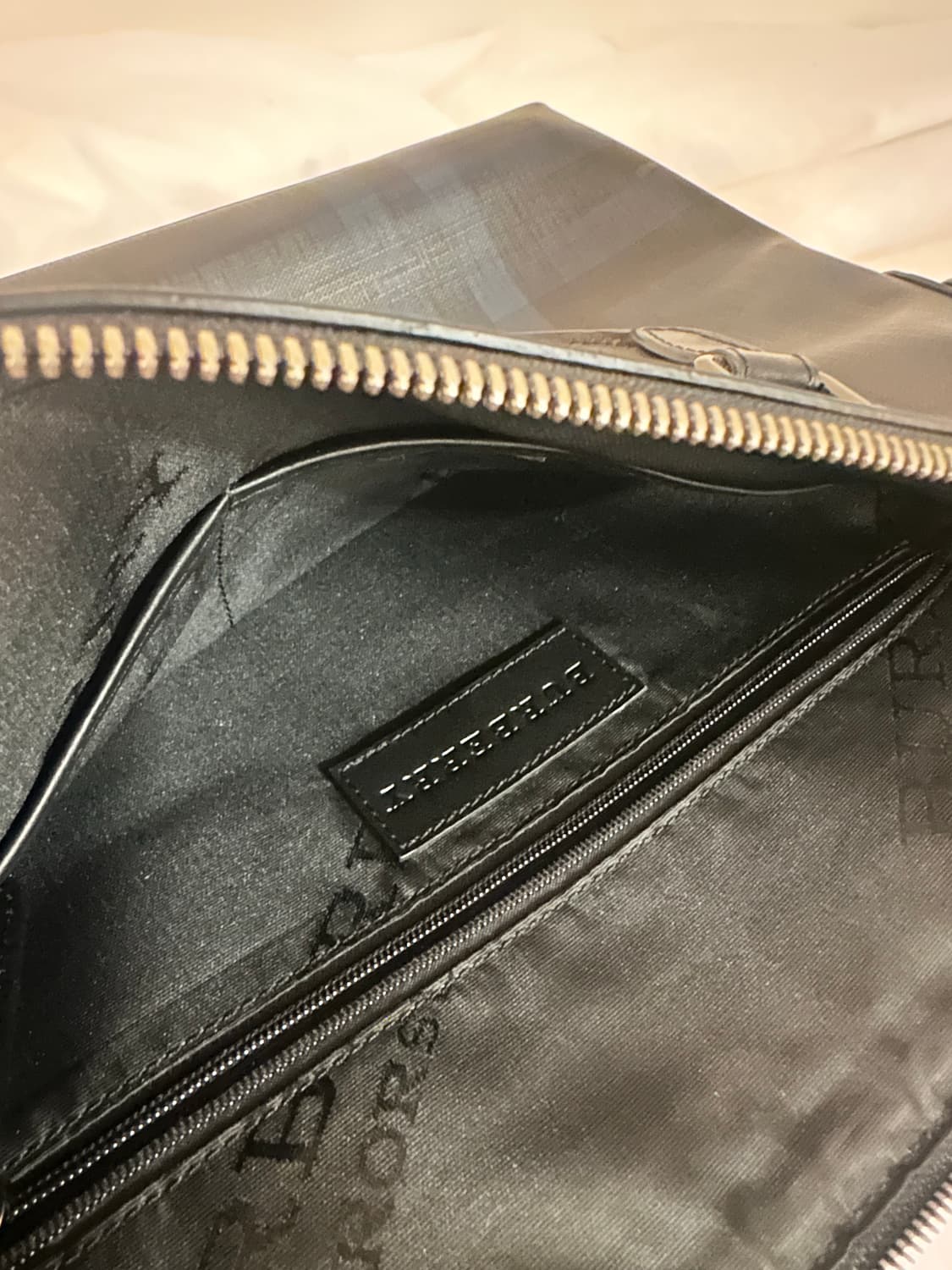 버버리 서류가방 정품 / 미사용 보관 / 상태양호 상품이미지3