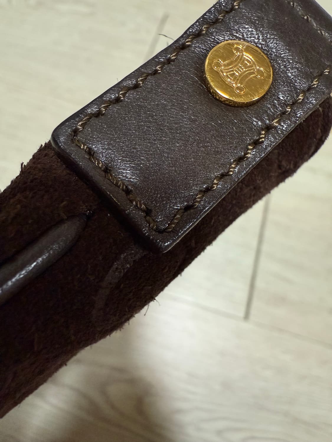 셀린느 마카담 스웨이드 숄더백 상품이미지3