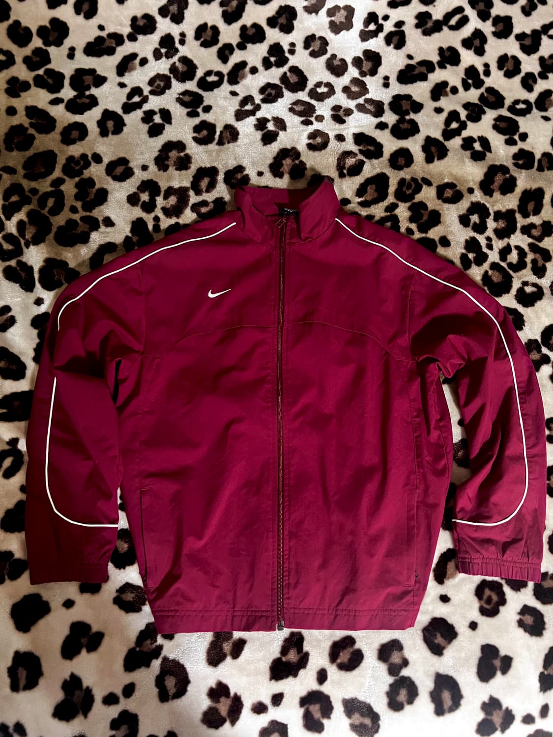 나이키 버건디 바람막이 상품이미지1