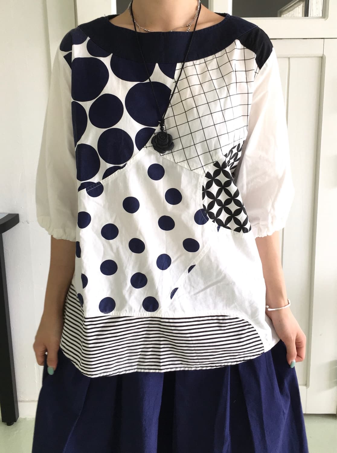 BEAMS Amicaga Patchwork Blouse 상품이미지1