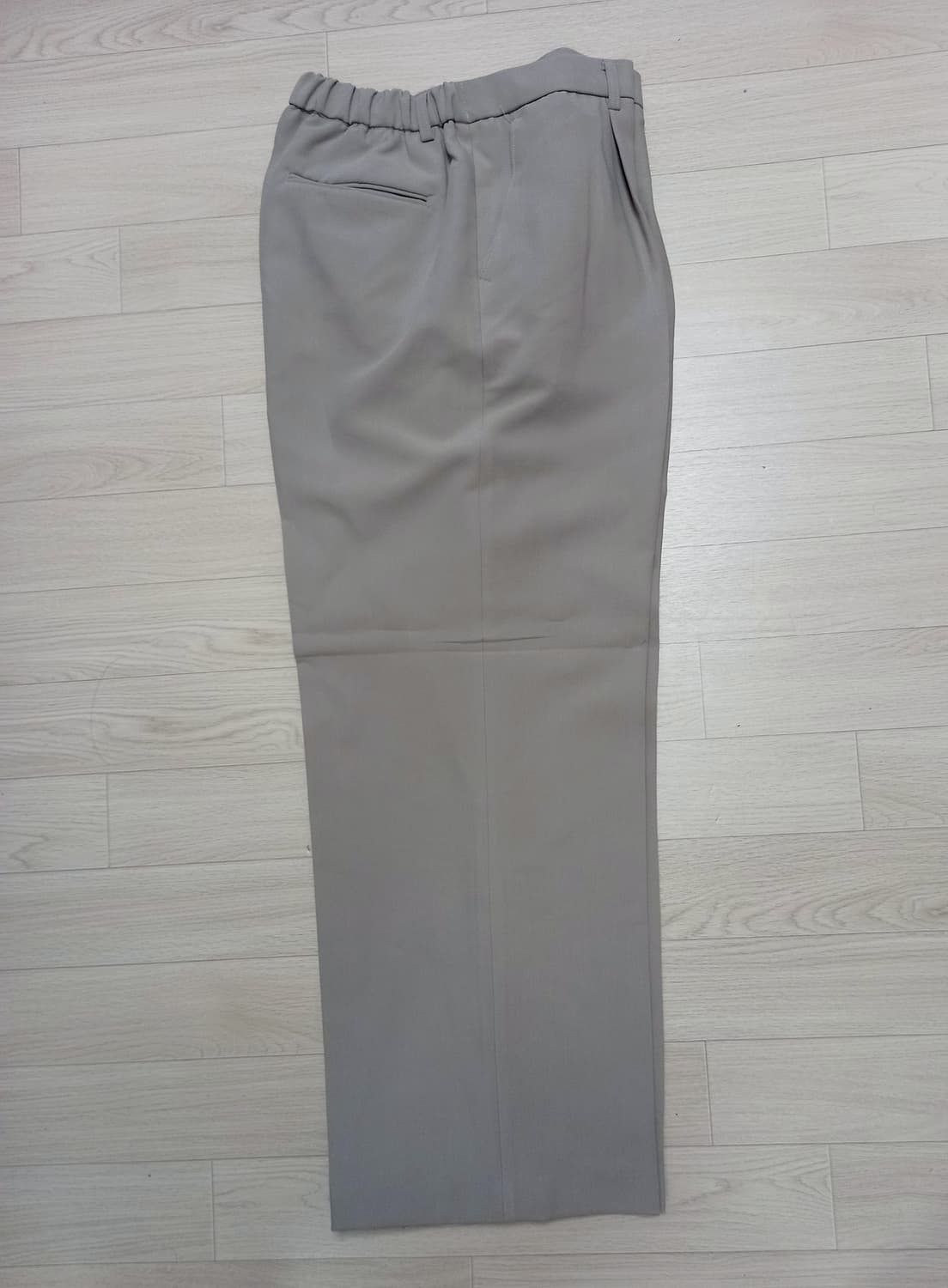 새상품 남성32~35인치 PINO 뒷밴딩 와이드 핀턱 슬랙스 XL  상품이미지3