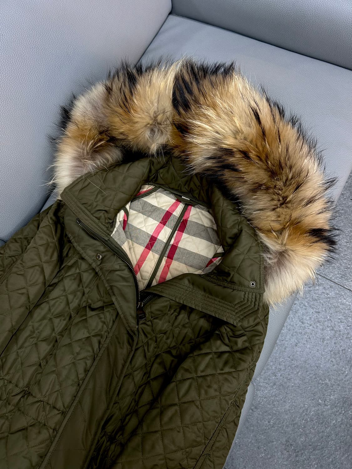 버버리 천연퍼 후드 퀼팅 자켓(XS/44~55) 상품이미지3