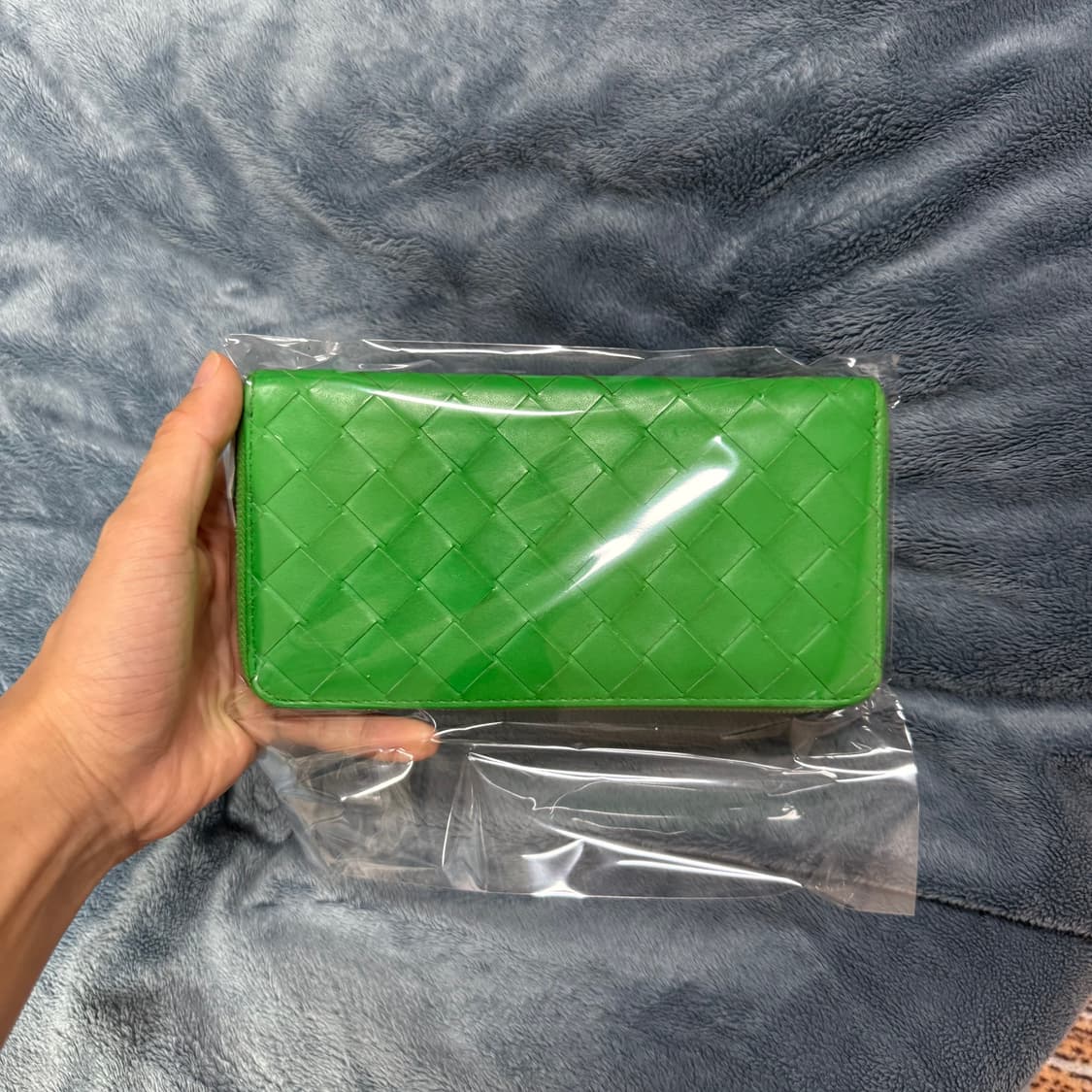 보테가 베네타 인트레치아토 집 어라운드 지갑 패러킷 상품이미지3