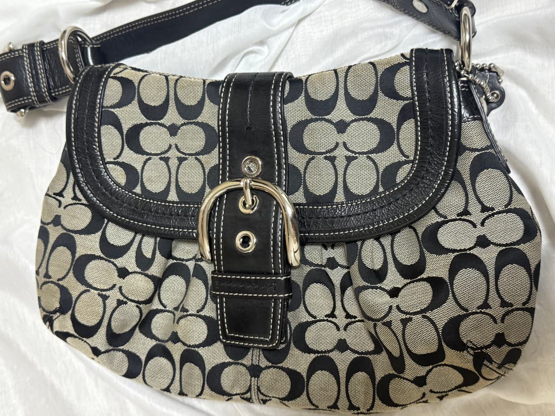 코치 버클 숄더백 블랙 상품이미지7