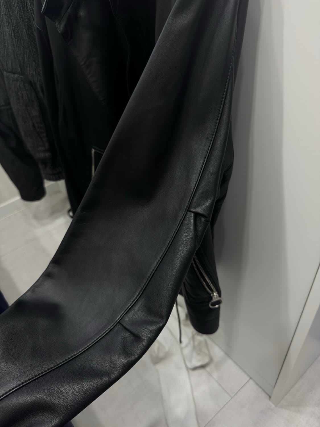 솔리드옴므 레더 쉘파카(양가죽) 상품이미지5