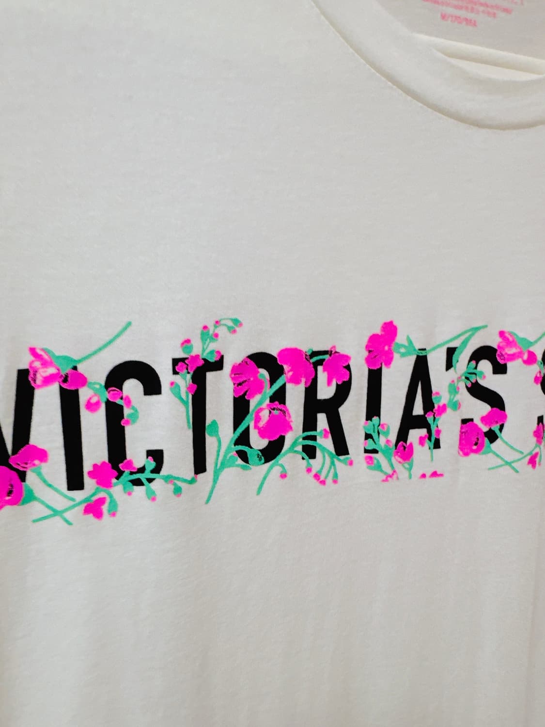 (새상품/택포함) 빅토리아 시크릿   플로럴 티셔츠 M 상품이미지5