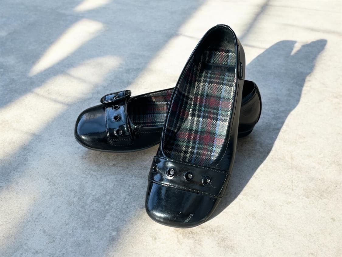 빈티지 캠퍼 벨트장식 에나멜 플랫슈즈 상품이미지3