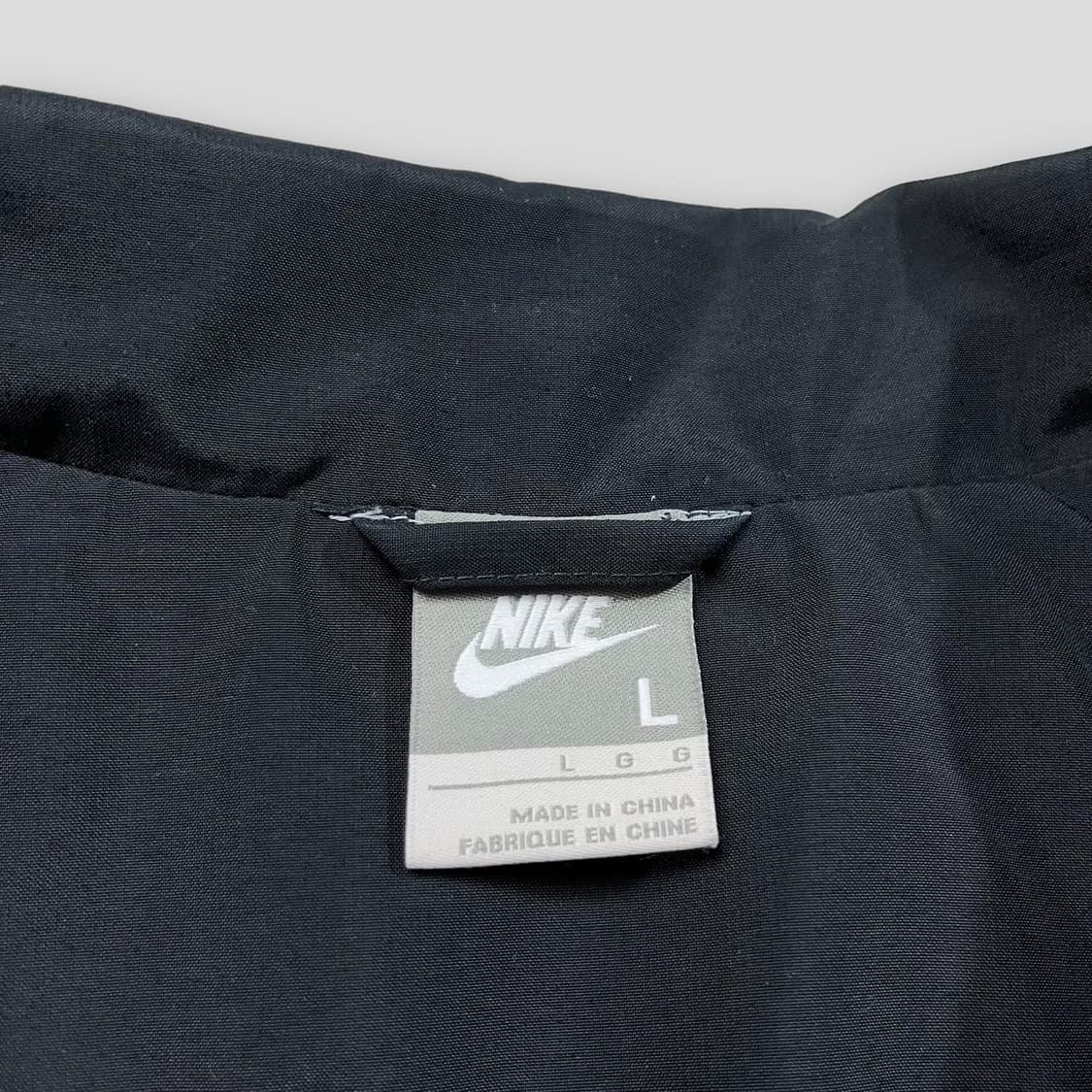 나이키 블랙 사이드라인 스우시 바람막이 상품이미지4