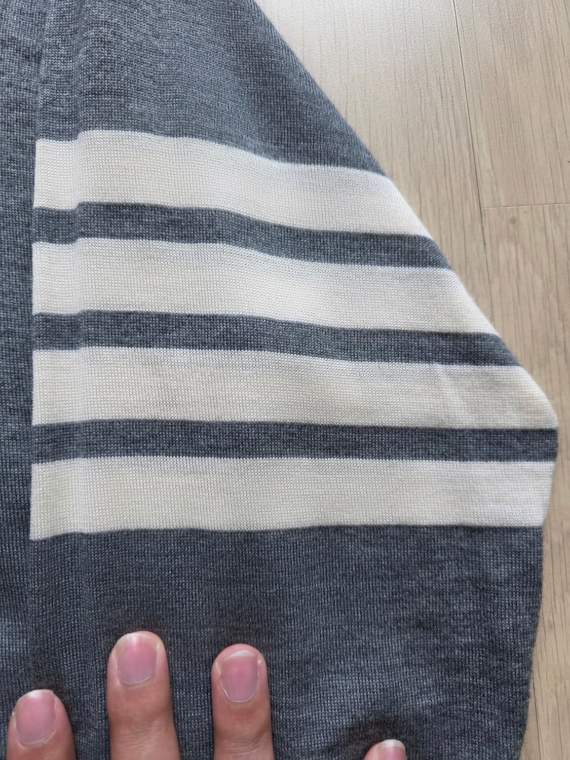 [새상품급,2]톰브라운 메리노울 니트 그레이 상품이미지2