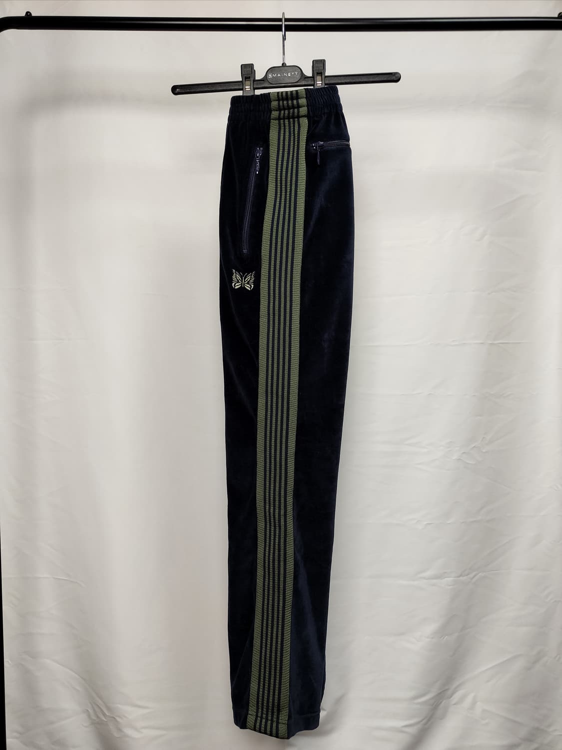 니들스 트랙팬츠 벨루어 네이비/카키 s 상품이미지1