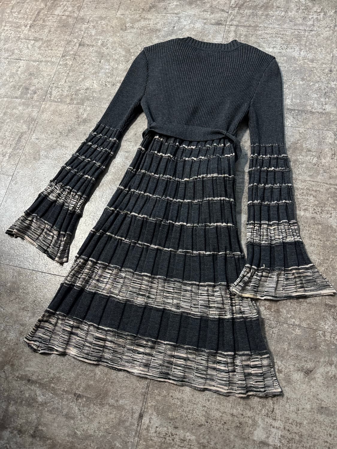 레이어드 레이스 타이 벨 슬리브 플리츠 니트 원피스 2pcs SET 상품이미지6