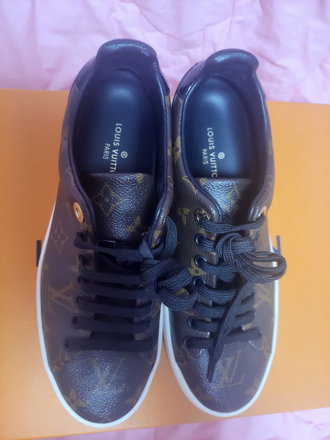 정품)급처명품세탁완료상태좋음!루이비통 프론트로우 모노그램 스니커즈 운동화 상품이미지8