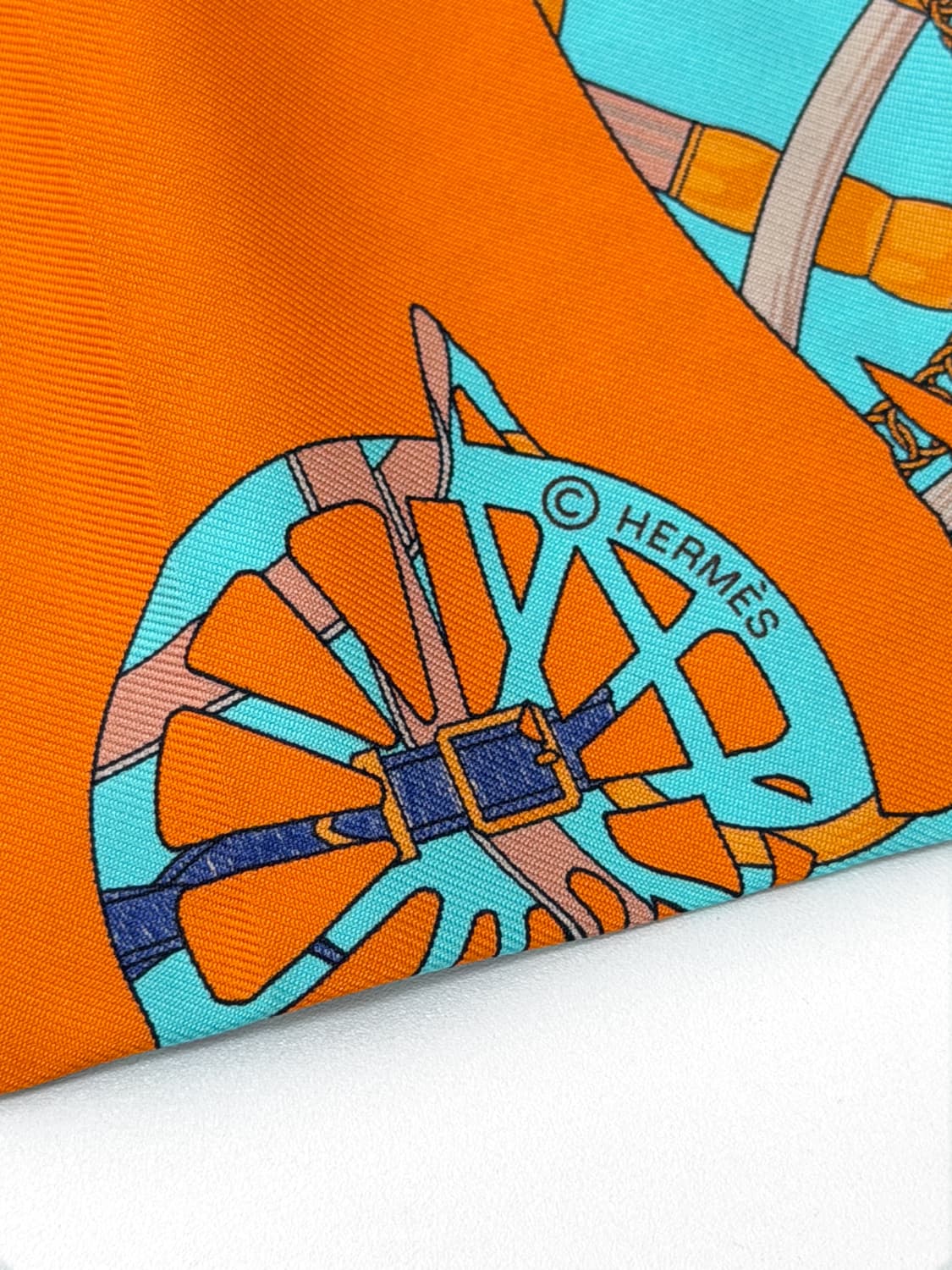 에르메스 맥시 트윌리 컷 스카프 상품이미지5