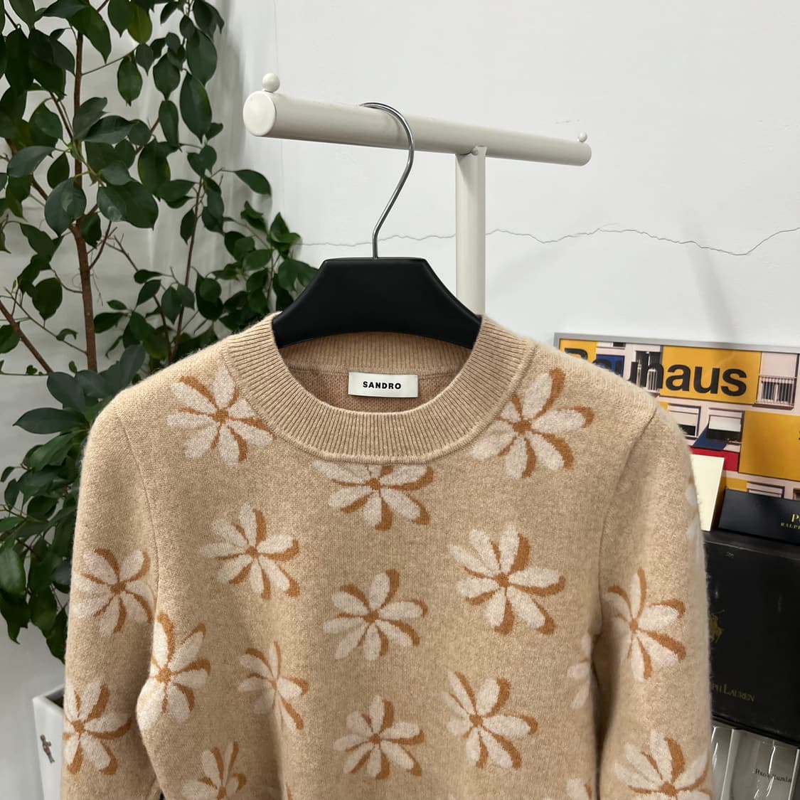산드로 우먼 플라워 자카드 니트 1 상품이미지2