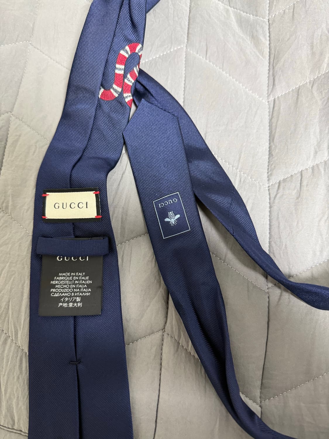 구찌 스네이크 넥타이 상품이미지2