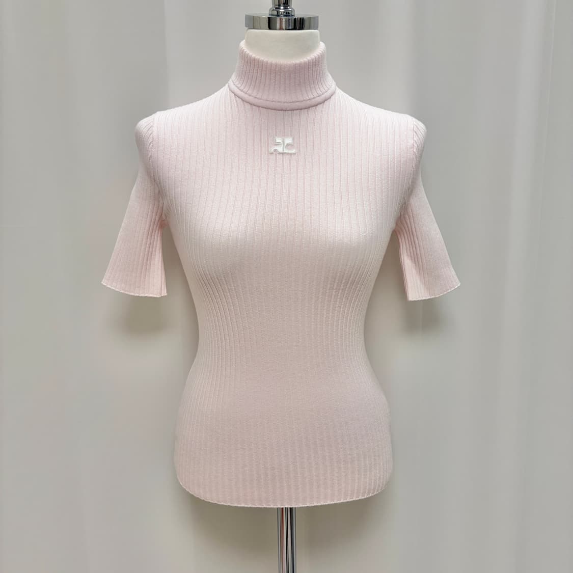 꾸레쥬 핑크 골지 반팔 니트 상품이미지3