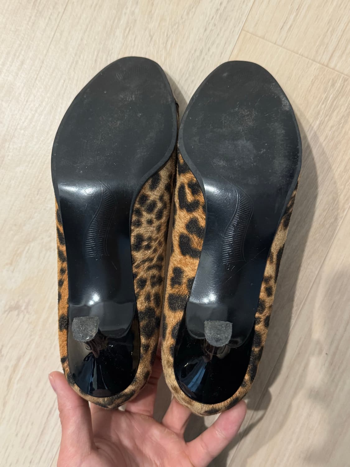 페라가모 레오파드 힐 상품이미지2