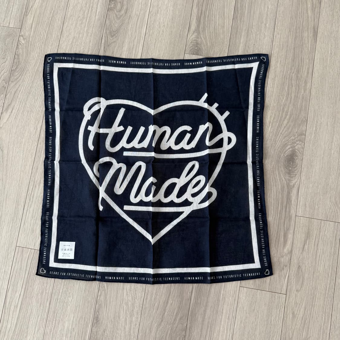 [새상품] 휴먼메이드 반다나 네이비 상품이미지1