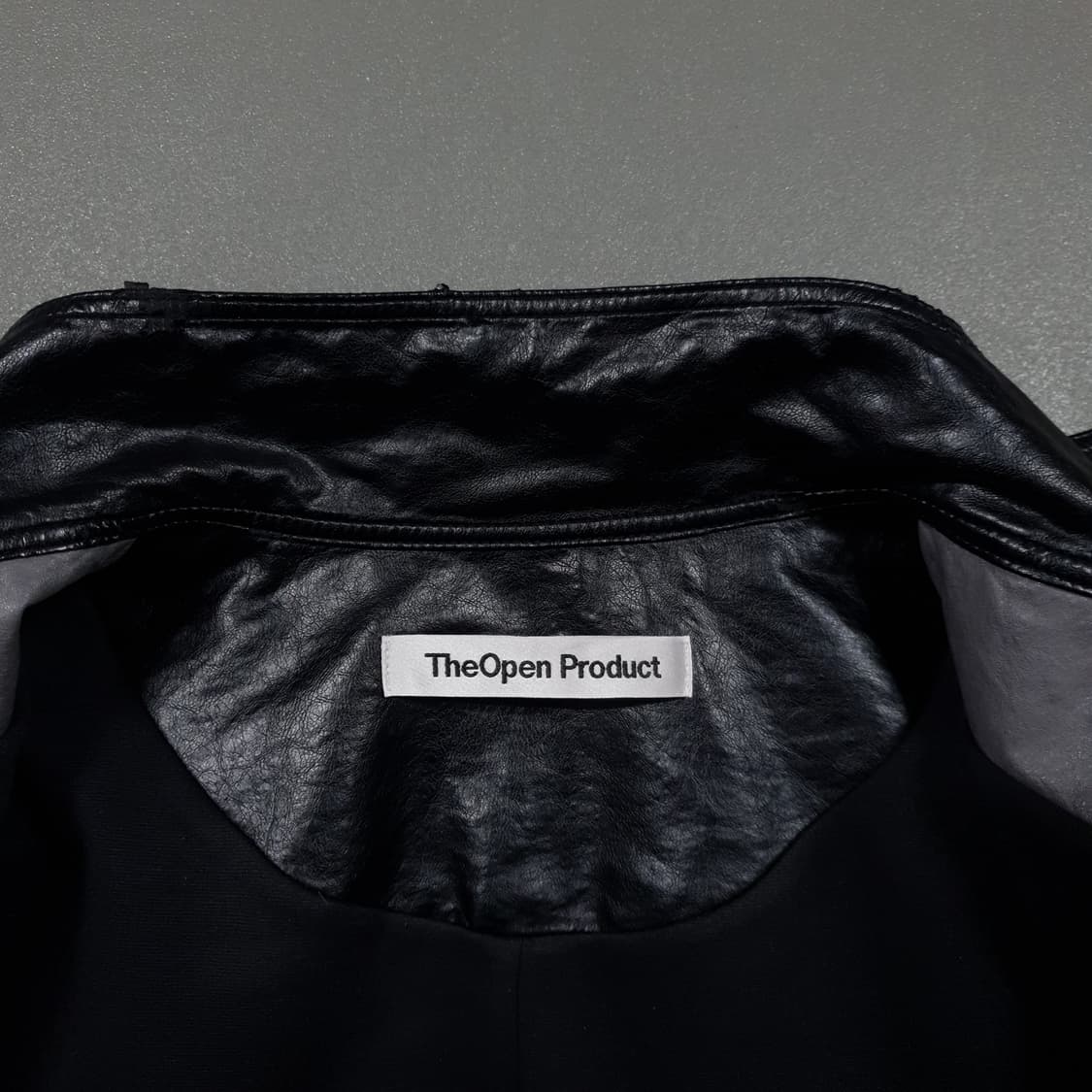 여성) 더오픈프로덕트 파넬드 투웨이 지퍼 바이커 레더 가죽 자켓 1 상품이미지4