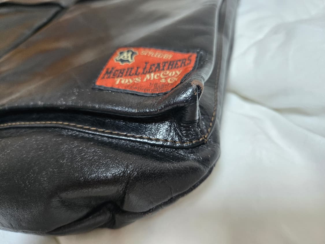 토이즈맥코이 헬멧백 블랙 판매합니다. 상품이미지4