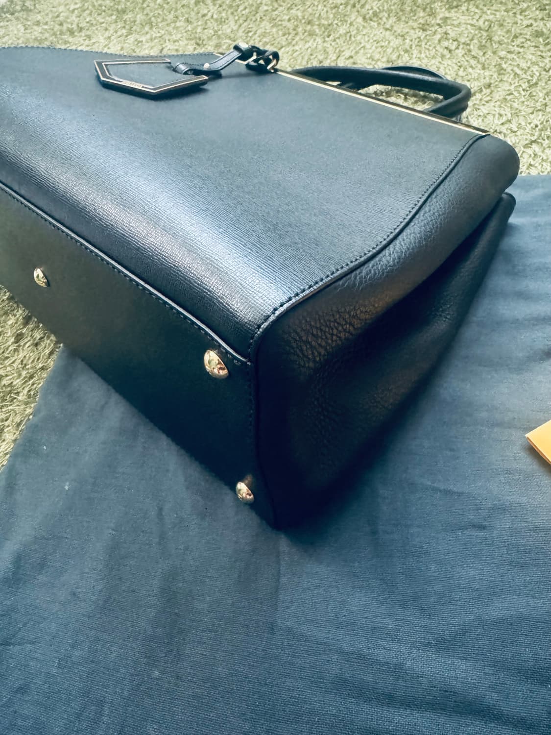 정품 펜디가방 크로스 토트 상품이미지5