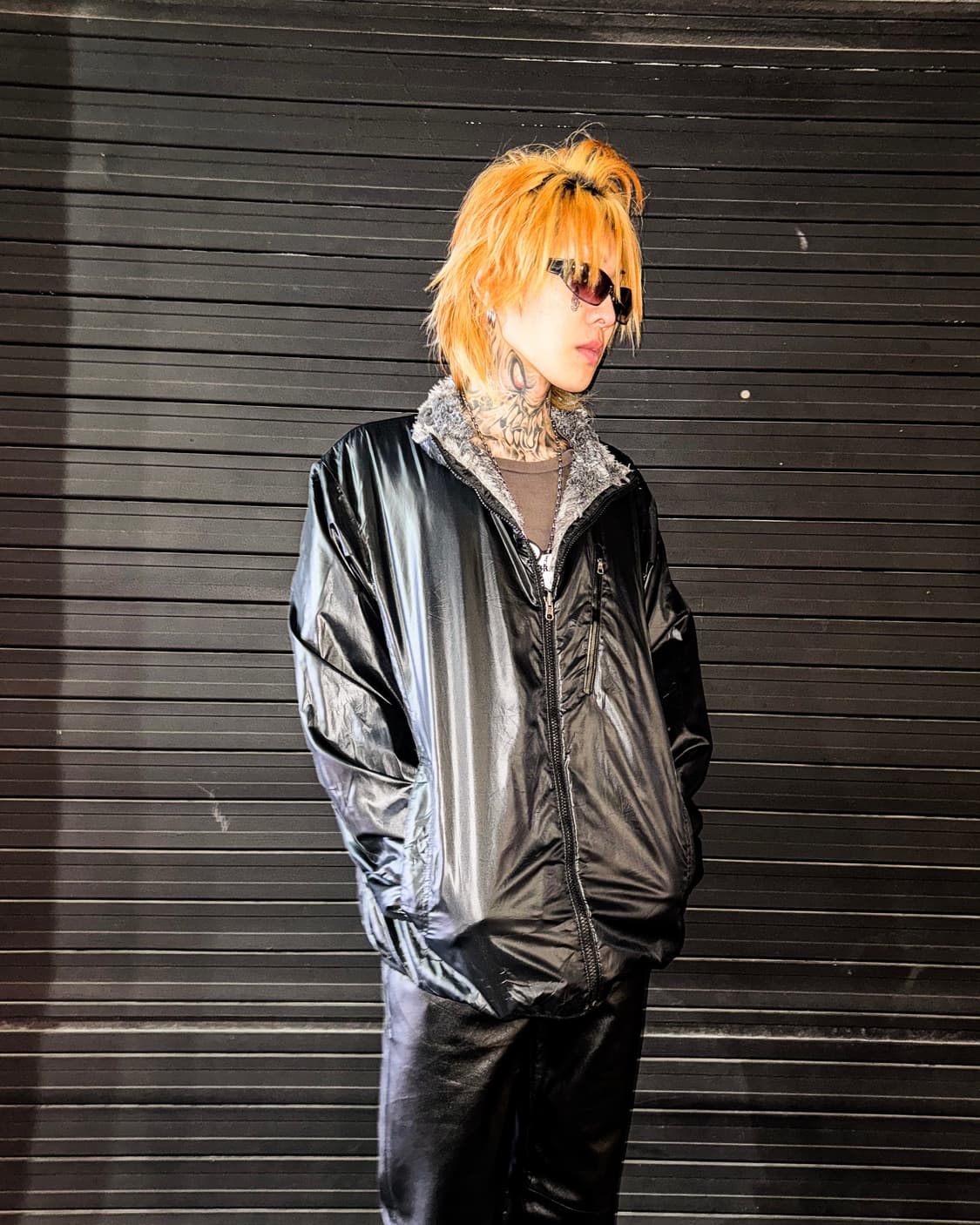 Reversible Faux Fur × Glossy Nylon Jacke 상품이미지1